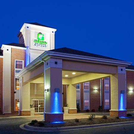 Holiday Inn Express Prince Frederick By Ihg מראה חיצוני תמונה