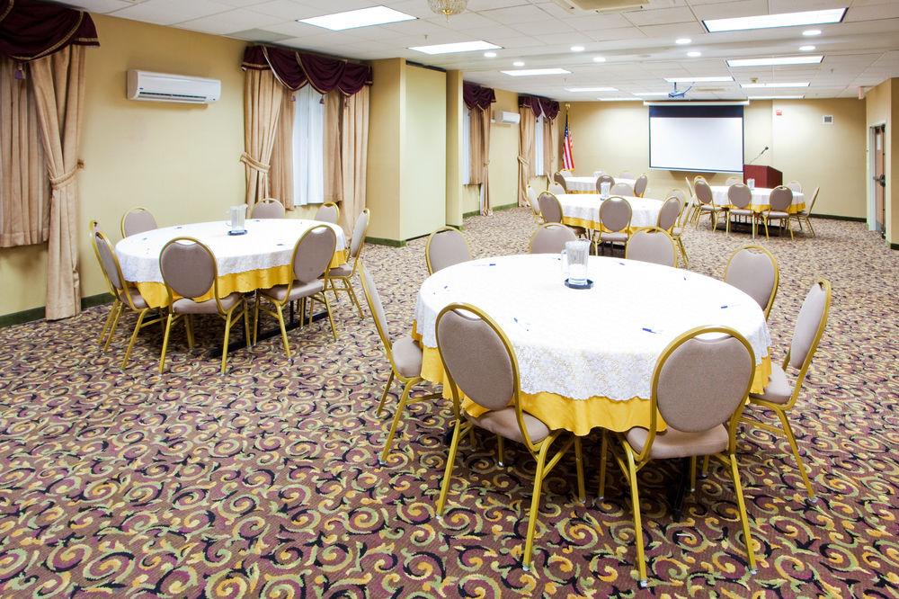 Holiday Inn Express Prince Frederick By Ihg מראה חיצוני תמונה
