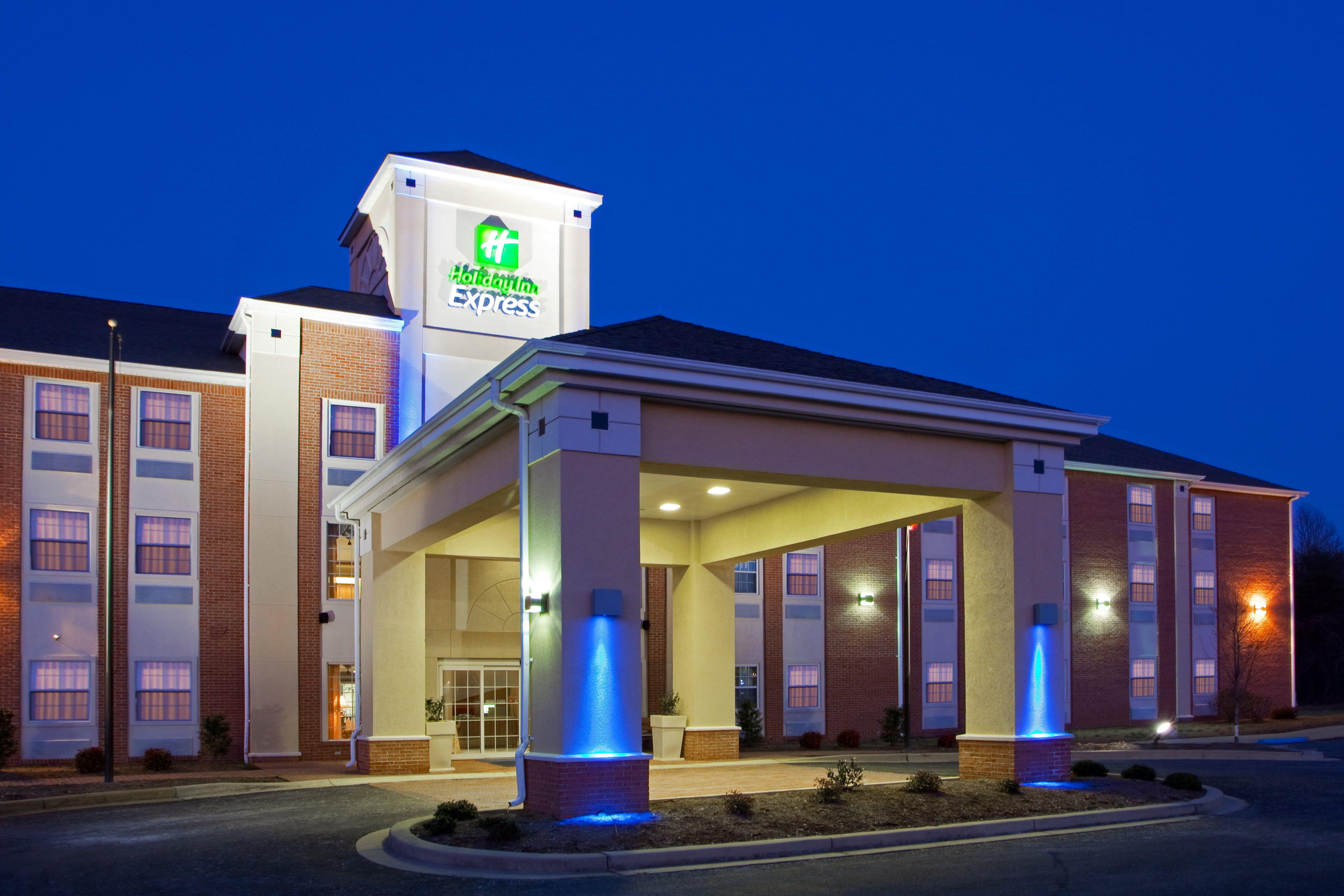 Holiday Inn Express Prince Frederick By Ihg מראה חיצוני תמונה