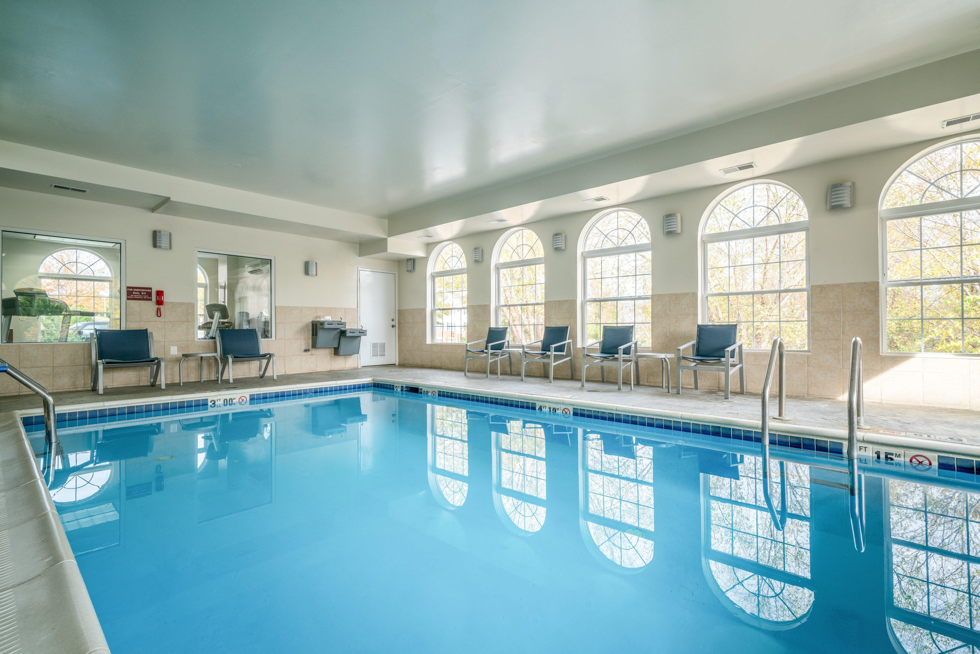 Holiday Inn Express Prince Frederick By Ihg מראה חיצוני תמונה