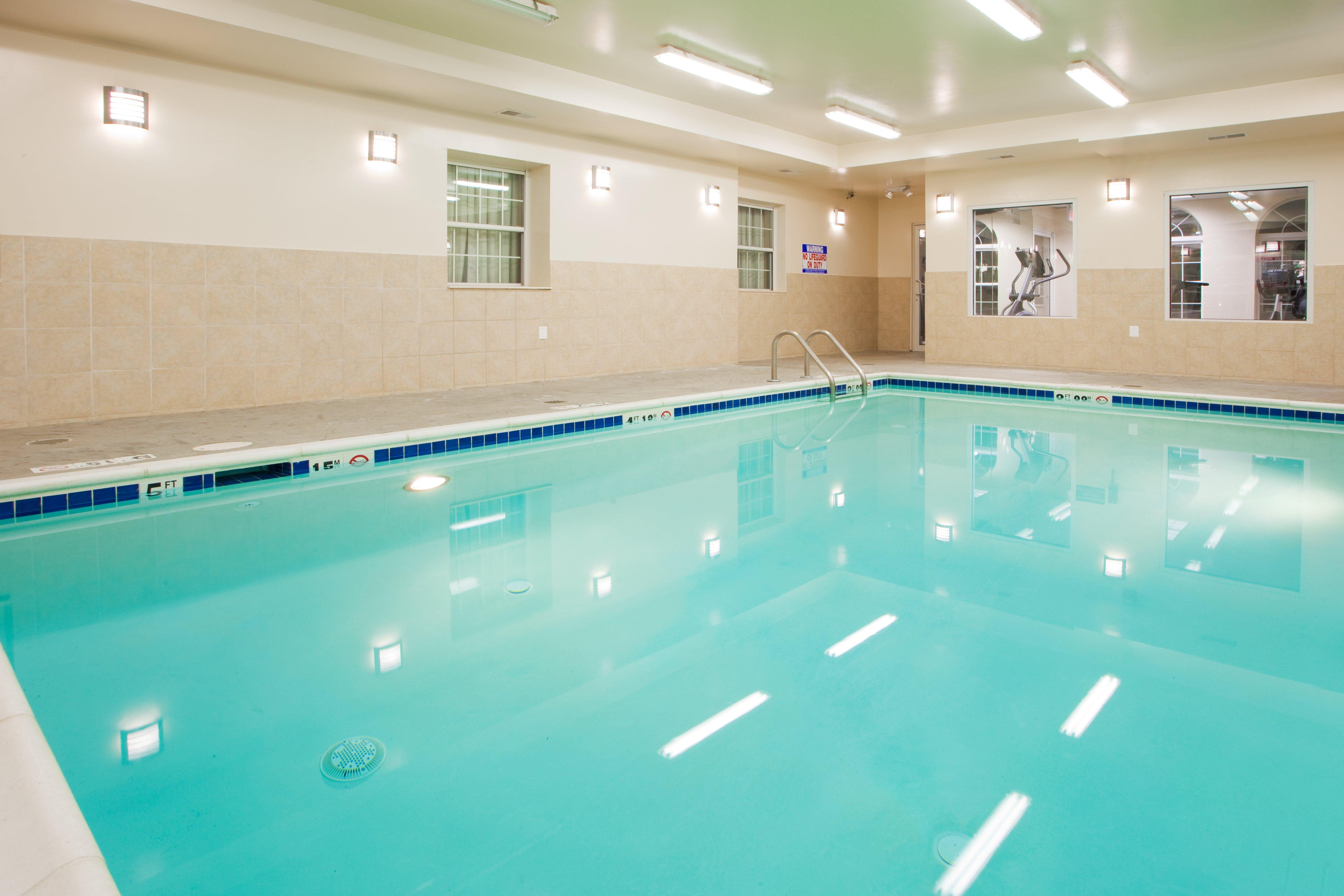 Holiday Inn Express Prince Frederick By Ihg מראה חיצוני תמונה