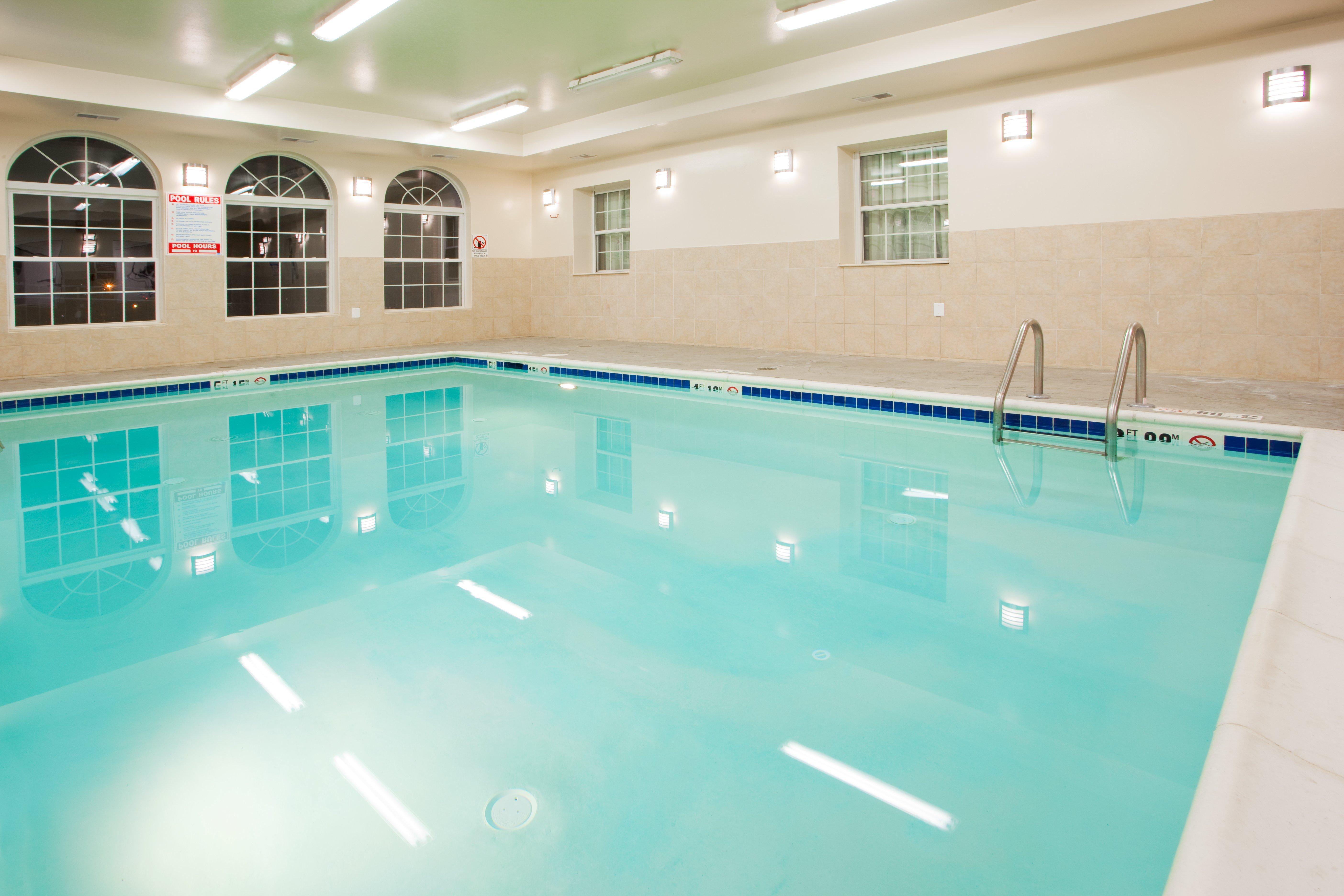 Holiday Inn Express Prince Frederick By Ihg מראה חיצוני תמונה