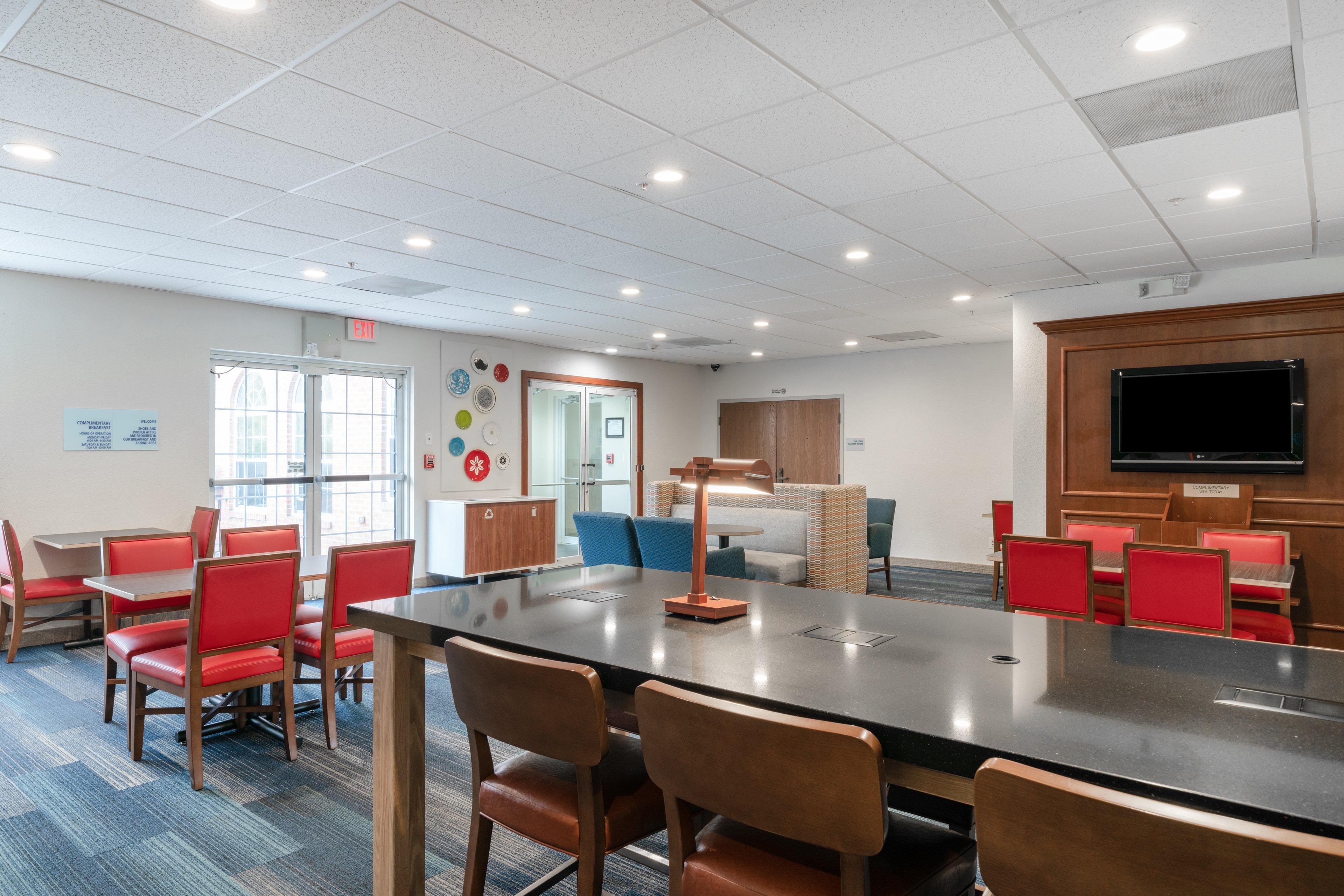 Holiday Inn Express Prince Frederick By Ihg מראה חיצוני תמונה