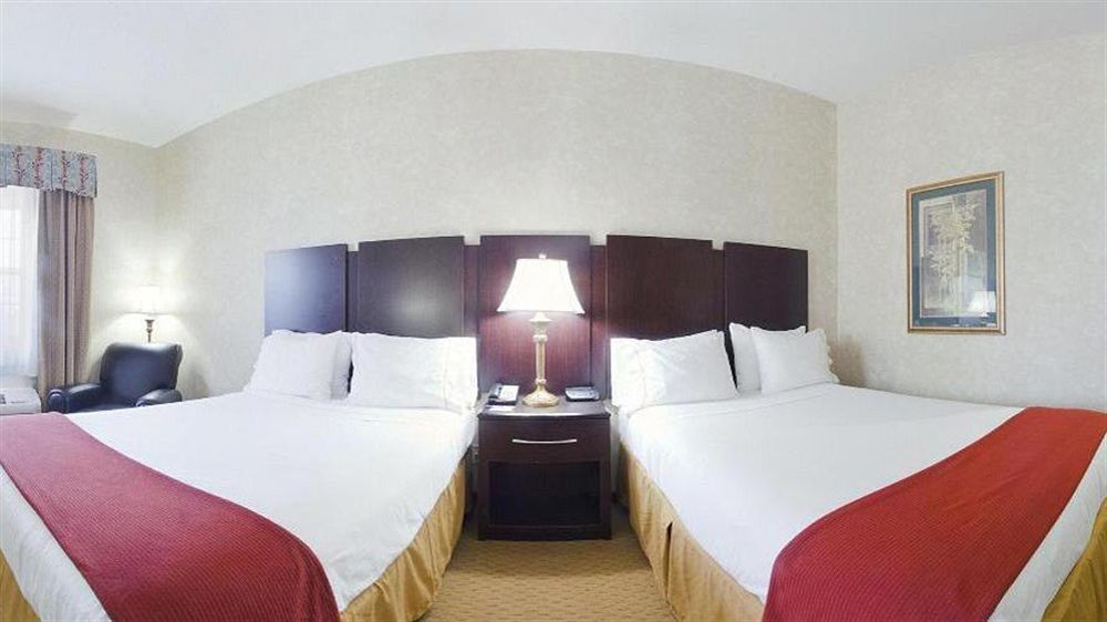 Holiday Inn Express Prince Frederick, An Ihg Hotel מראה חיצוני תמונה