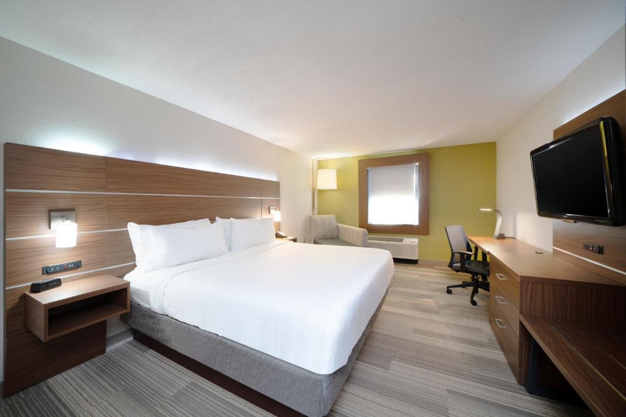 Holiday Inn Express Prince Frederick By Ihg מראה חיצוני תמונה